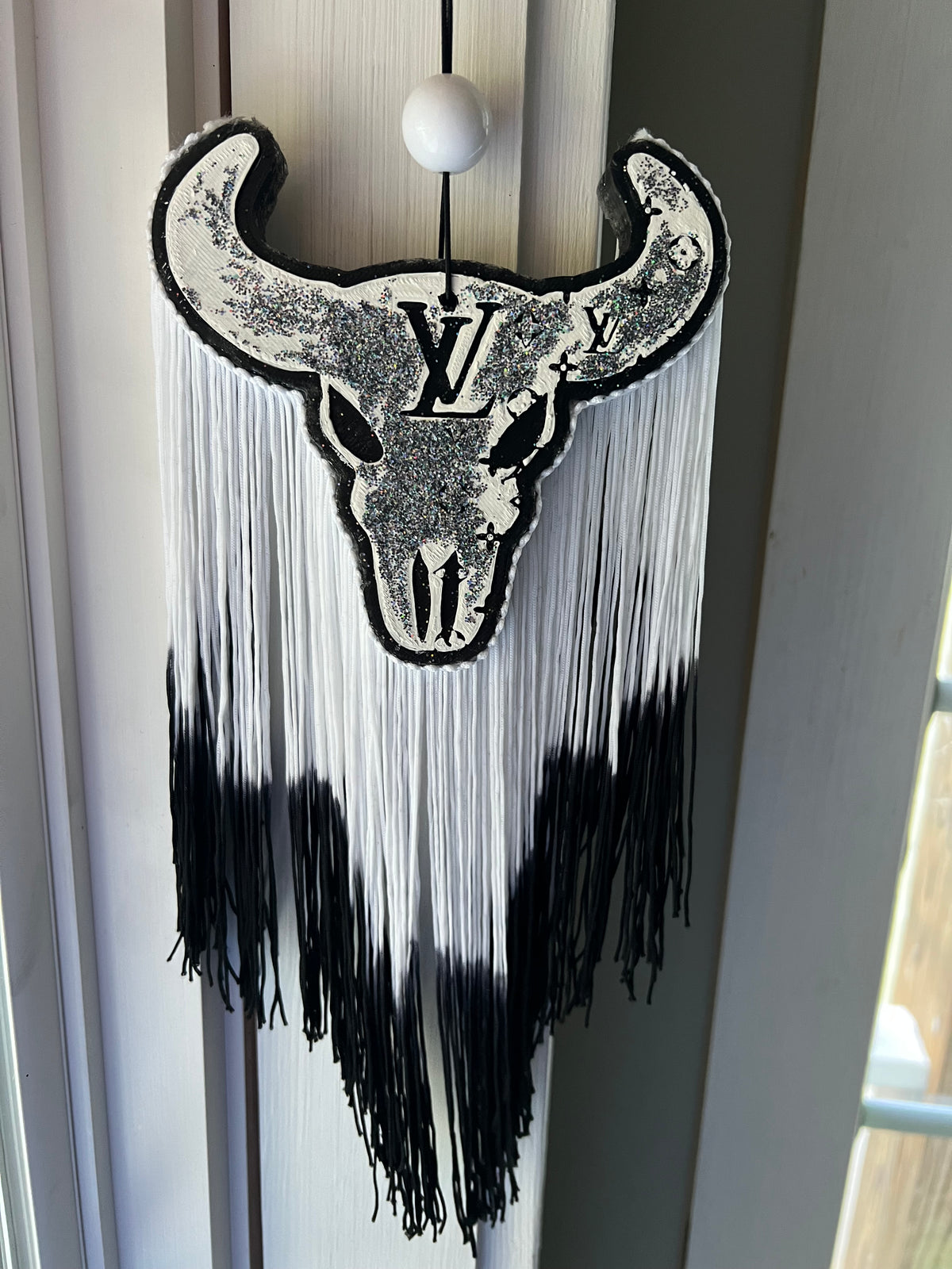 LV Sparkly Skull